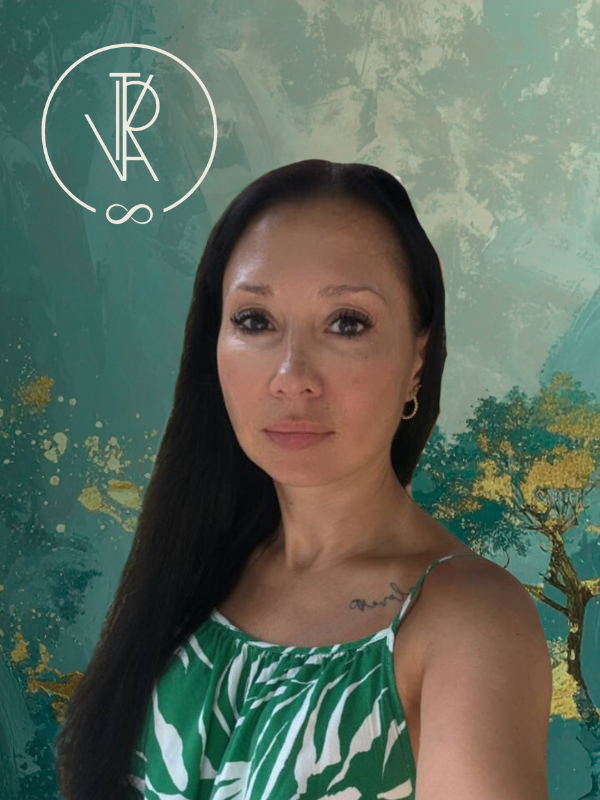 Альона Красножон тренер-наставник школи яснобачення